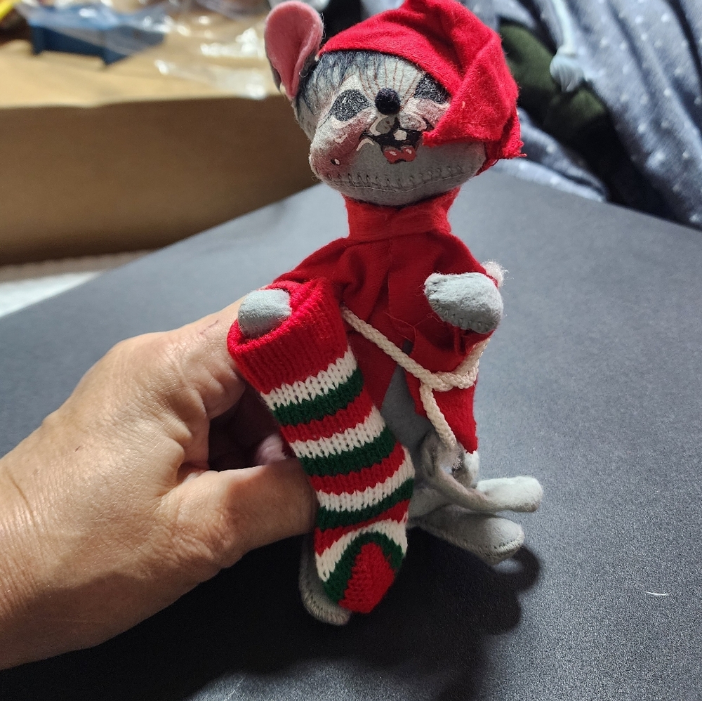 ANNALEE EUC VINTAGE CHRISTMAS GREY MOUSE 7"